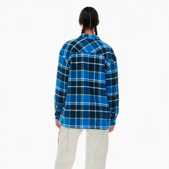 Aritzia TNA Oversized Blue Long Sleeve Flannel Organic Cotton - Picture 4 of 14